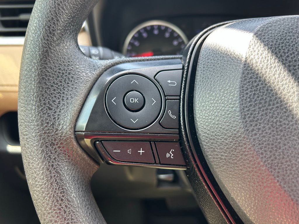 Thumbnail: 2020 Toyota RAV4 - 20