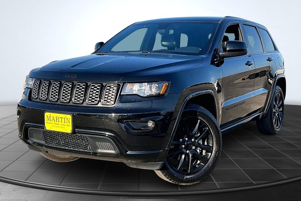2020 Jeep Grand Cherokee Altitude Black at DeMontrond Auto Country