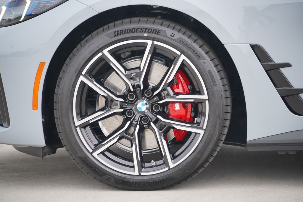 Thumbnail: 2026 BMW i4 - 5