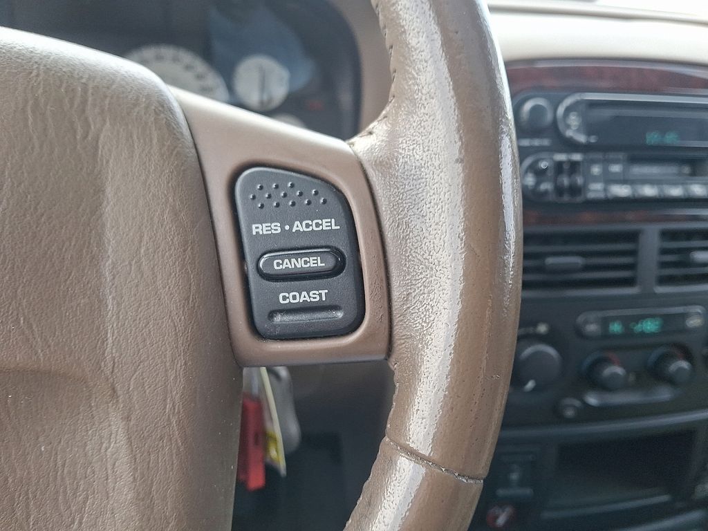 Thumbnail: 2003 Jeep Grand Cherokee - 22