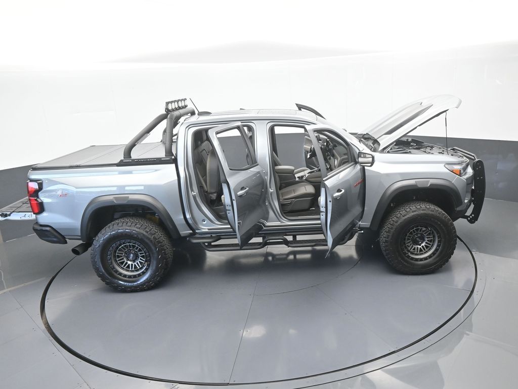 Used 2025 Sterling Gray Metallic Chevrolet ZR2 image 75