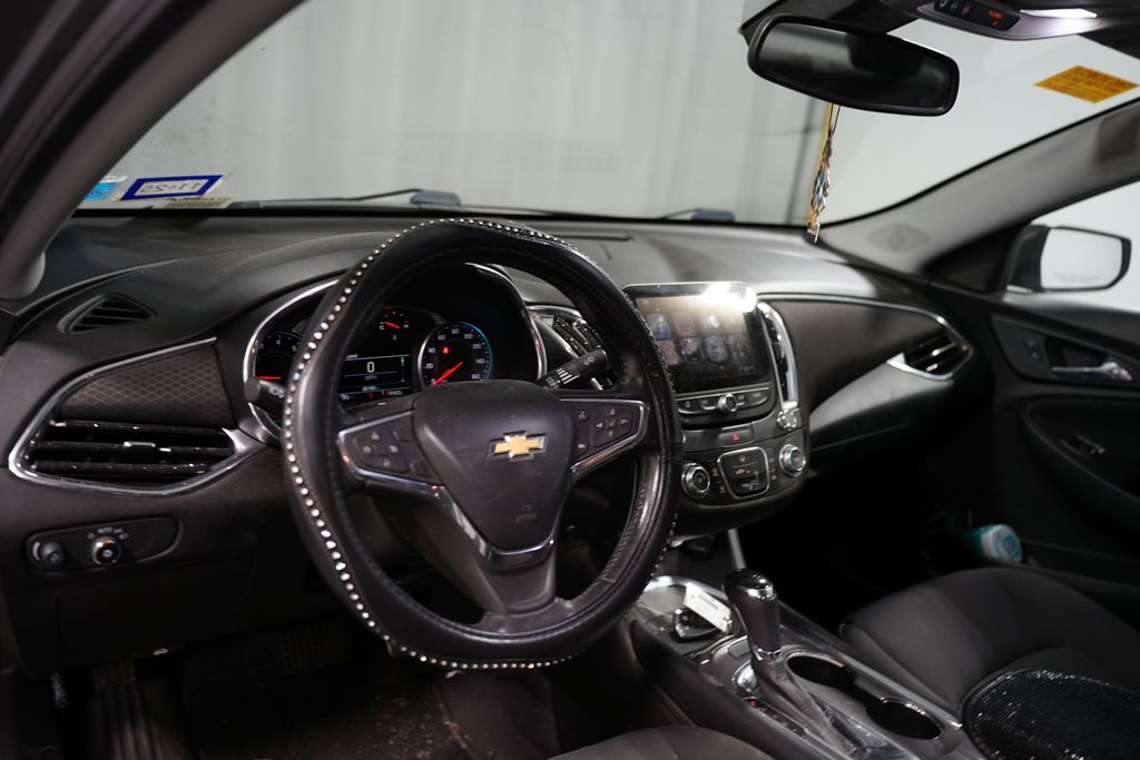 2017 Chevrolet Malibu LT 7