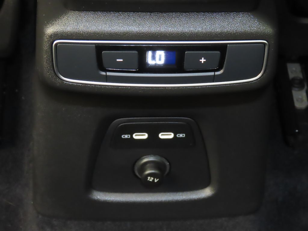 Thumbnail: 2023 Audi Q4 e-tron - 28