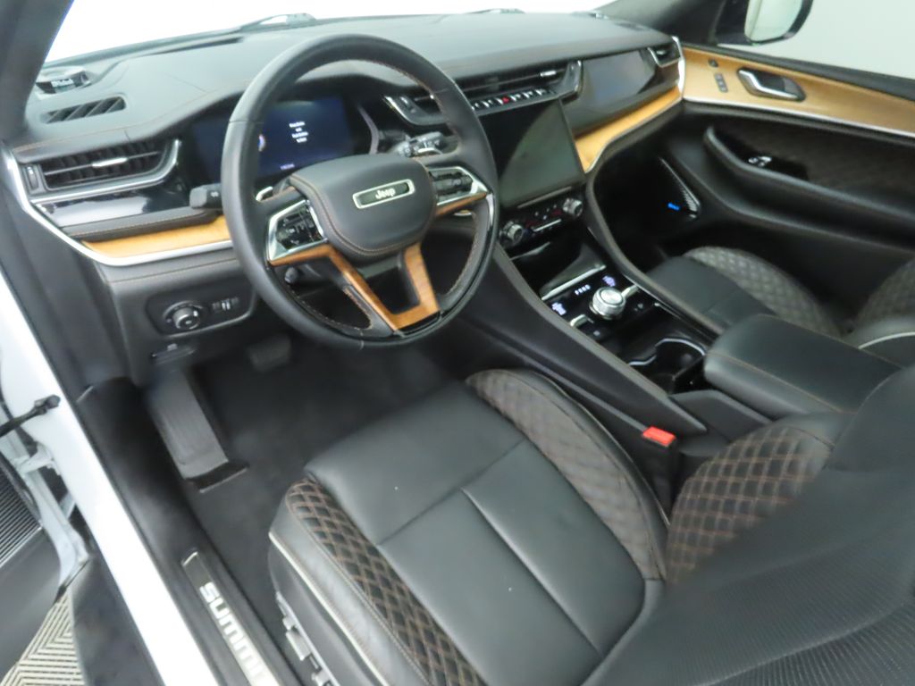 Thumbnail: 2023 Jeep Grand Cherokee L - 9