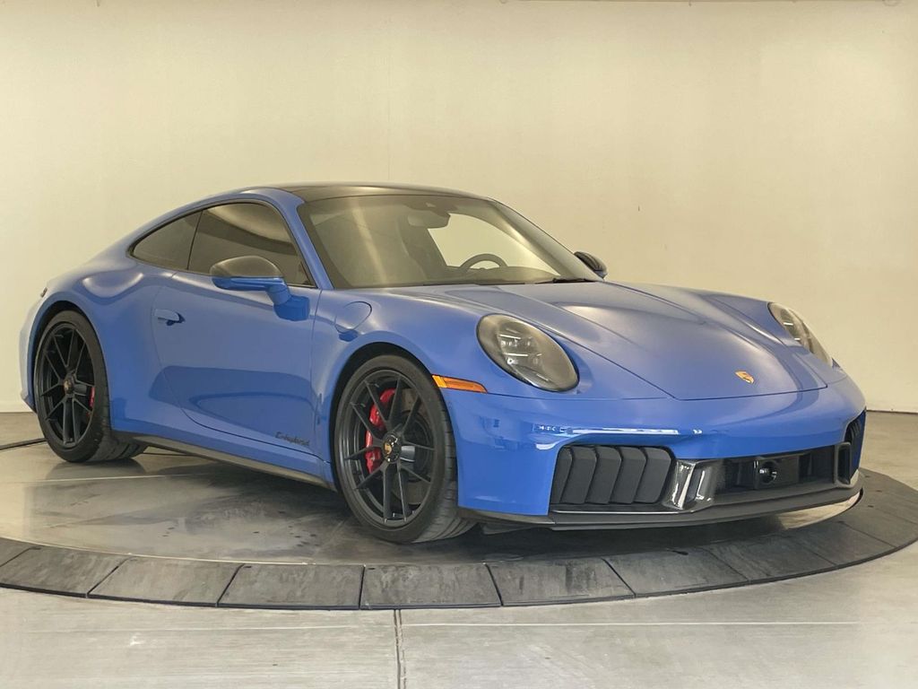 2026 Porsche 911 Carrera GTS - 8