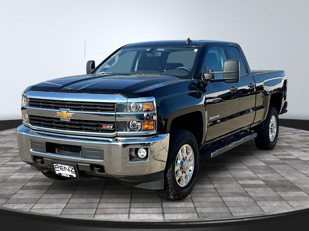 Black 2015 Chevrolet Silverado 2500HD Pickup Truck Four-Wheel Drive 6-Speed Automatic Overdrive