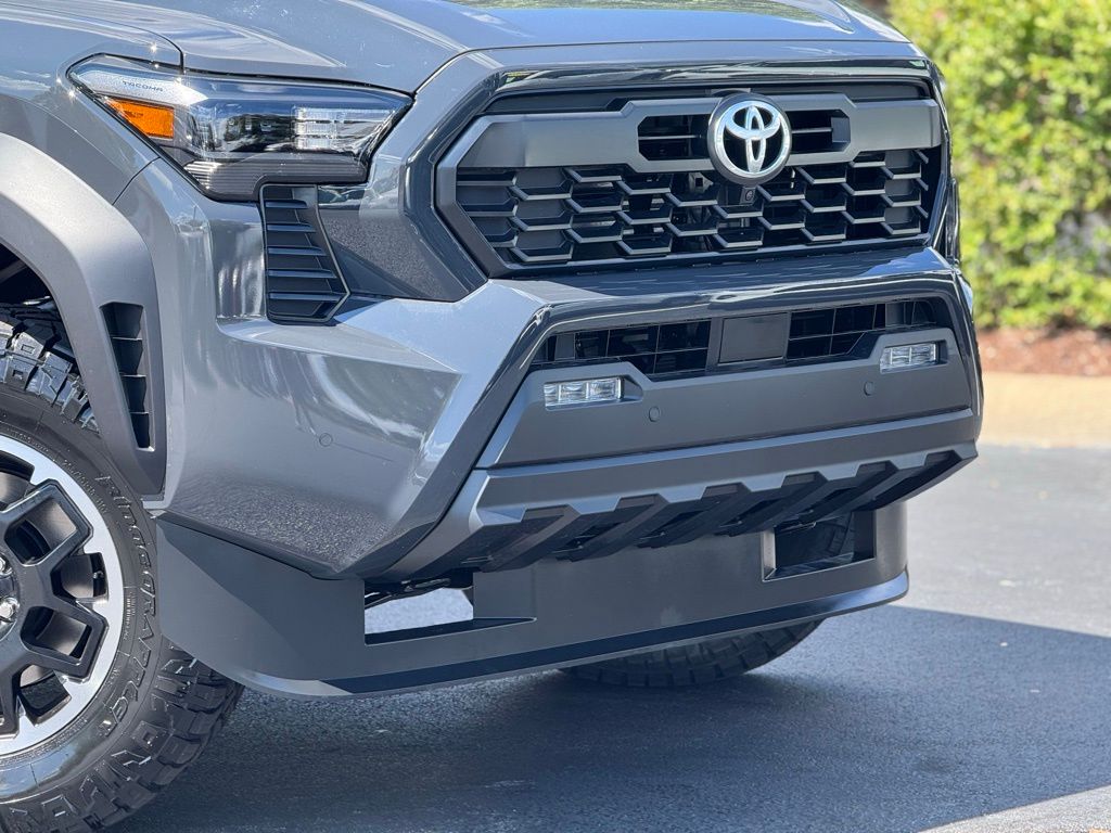 2025 Toyota Tacoma TRD Off-Road Double Cab photo 4