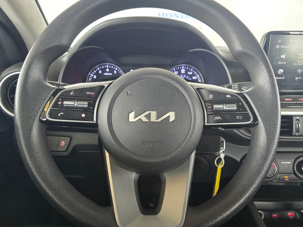 Thumbnail: 2024 Kia Forte - 24