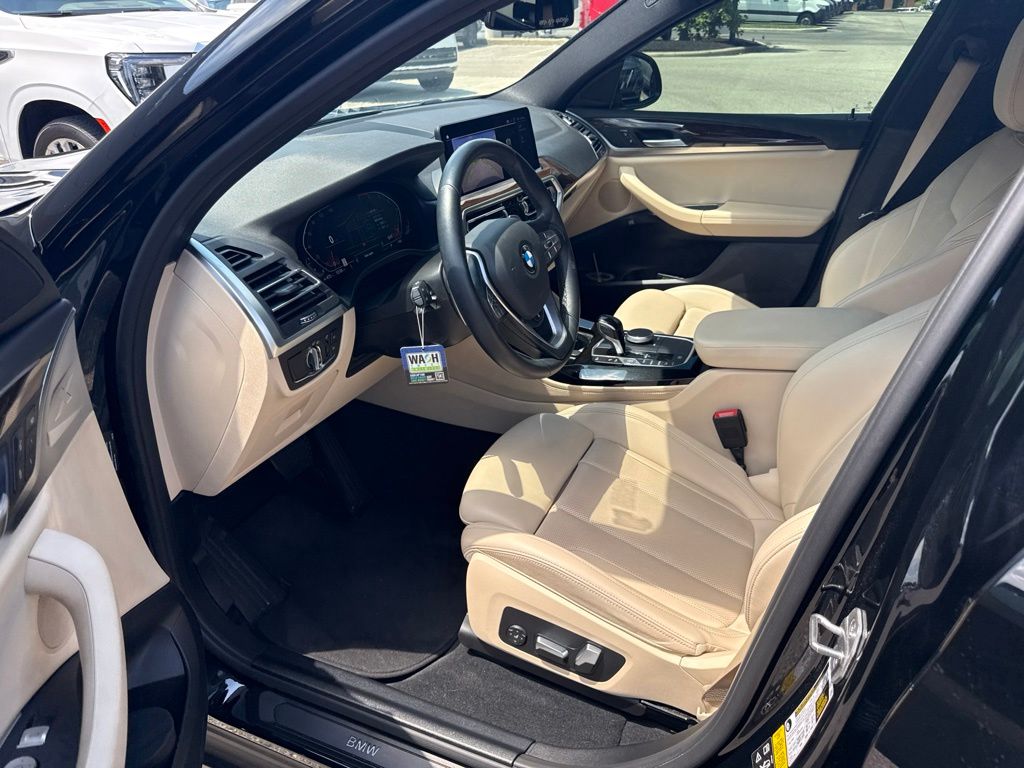 Used 2022 Black BMW xDrive30i image 15
