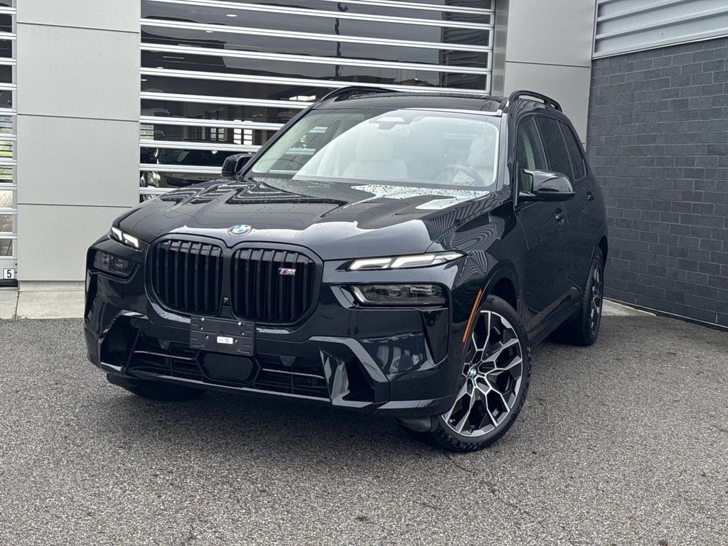 2024 BMW X7 M60i