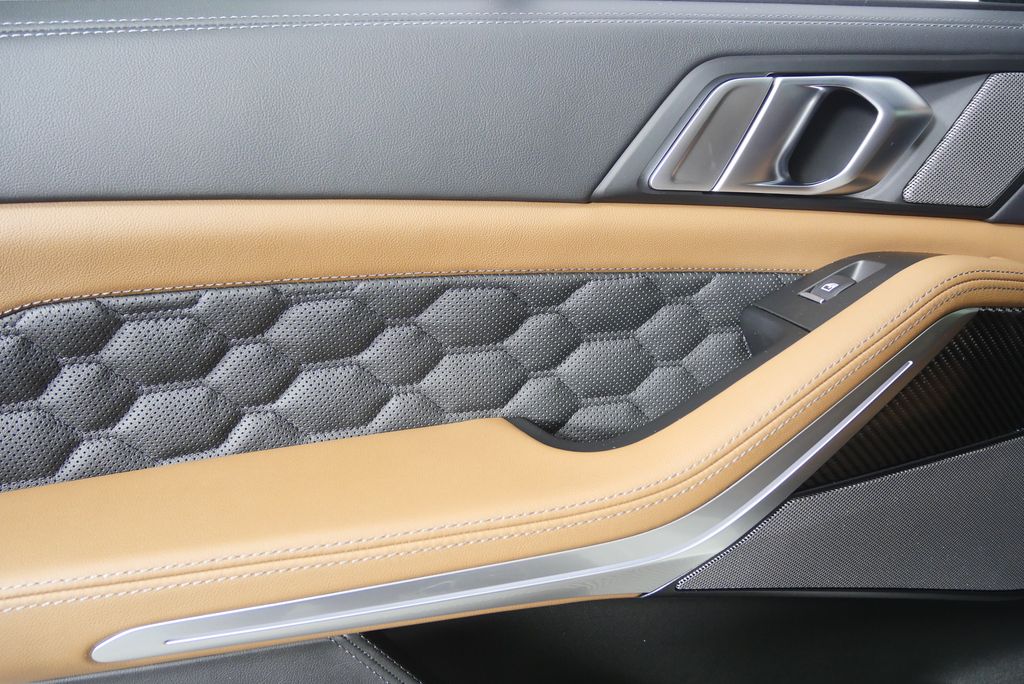 Thumbnail: 2026 BMW X5 - 15