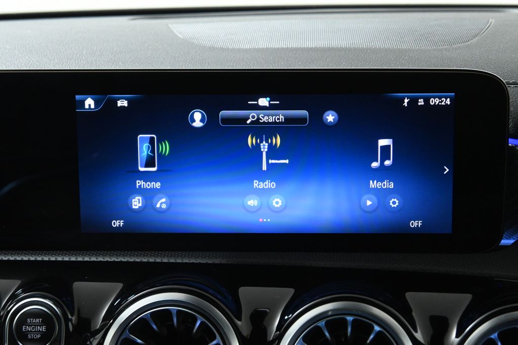 Thumbnail: 2025 Mercedes-Benz CLA - 21