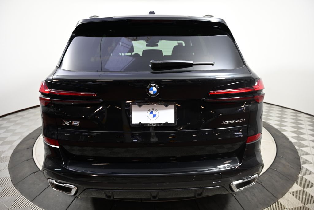 Thumbnail: 2026 BMW X5 - 4