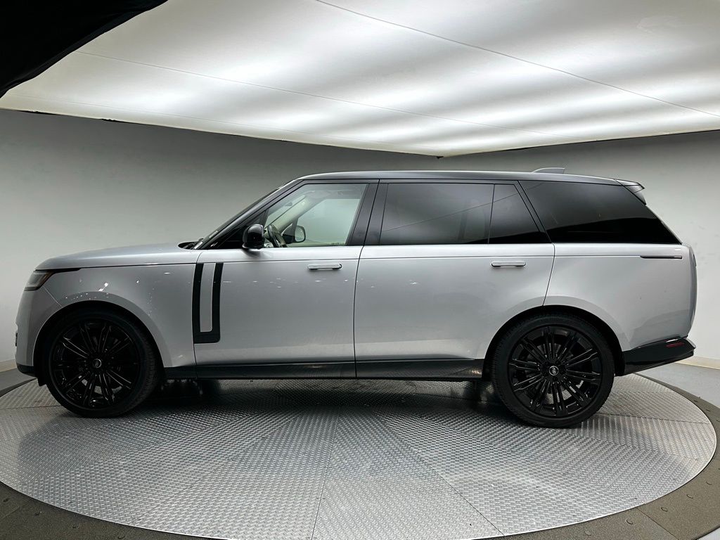 Thumbnail: 2024 Land Rover Range Rover - 2