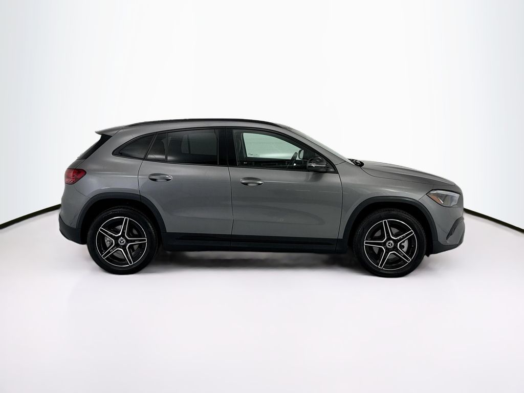 Thumbnail: 2026 Mercedes-Benz GLA - 4
