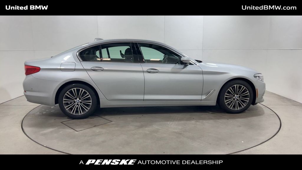 2018 BMW 5 Series 540i 9