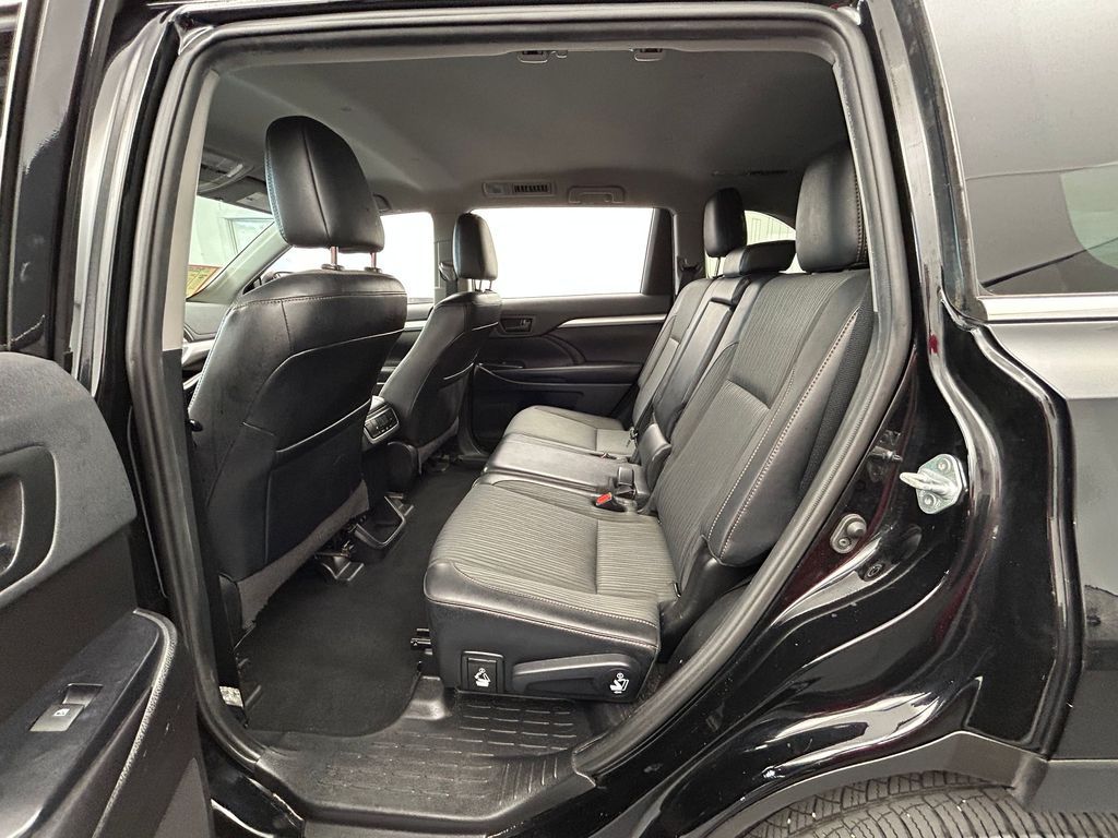 Used 2019 Midnight Black Metallic Toyota LE Plus image 26