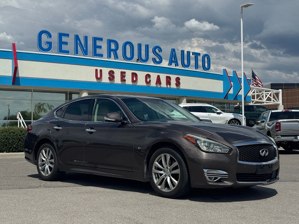 2015 INFINITI Q70 3.7 RWD