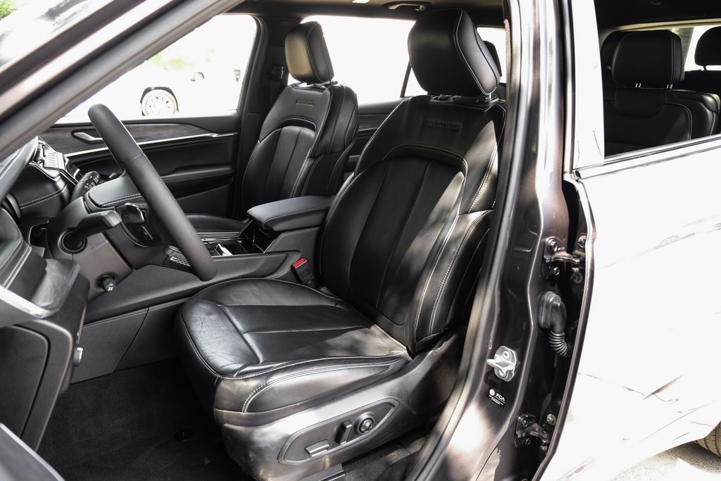 used 2023 Jeep Grand Cherokee L car, priced at $37,312