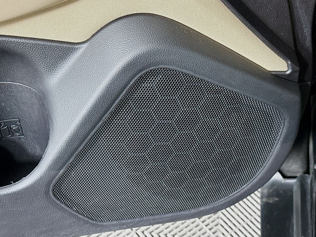 2018 Subaru Outback 2.5i 18