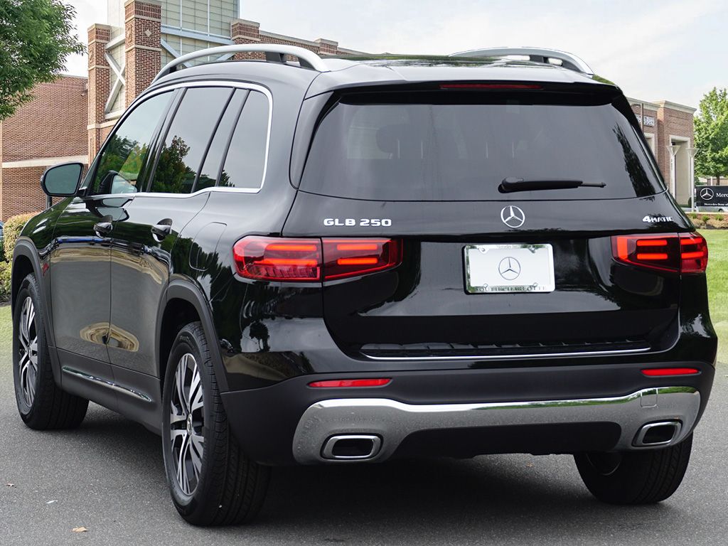 Thumbnail: 2025 Mercedes-Benz GLB - 7