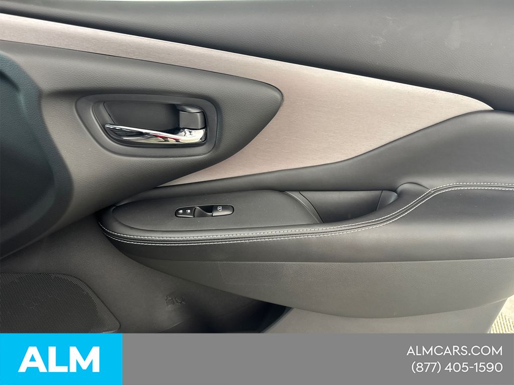 Used 2023 Gray Nissan SV image 17