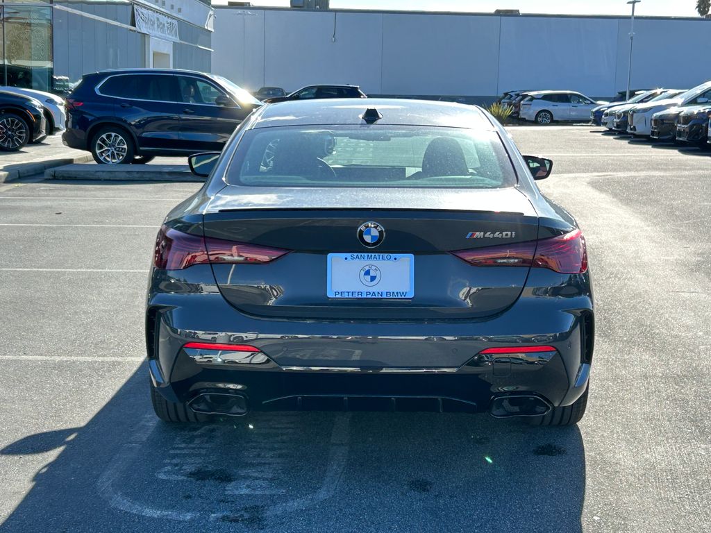 Thumbnail: 2026 BMW 4 Series - 4