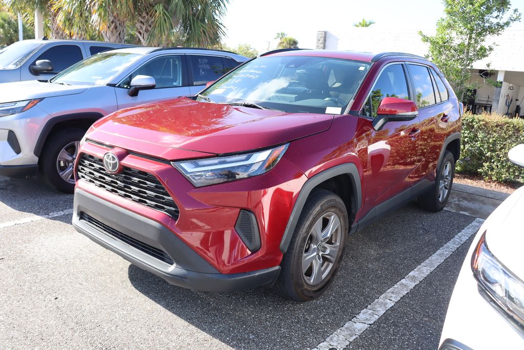 2022 Toyota RAV4 XLE Hero Image