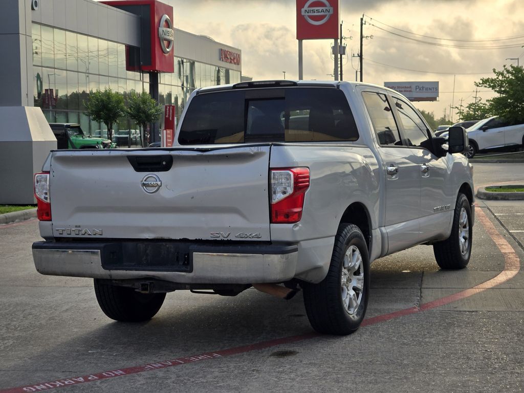 2018 Nissan Titan SV - 3