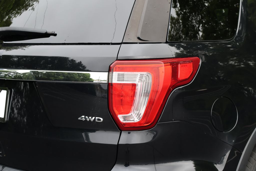Thumbnail: 2018 Ford Explorer - 10