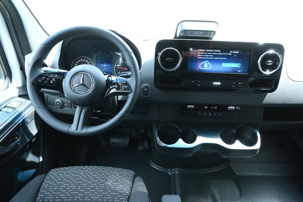 Thumbnail: 2026 Mercedes-Benz Sprinter - 14