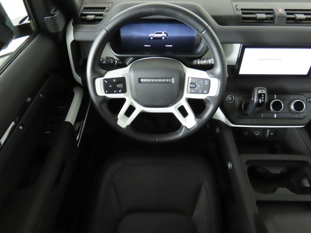 2024 Land Rover Defender 110 10