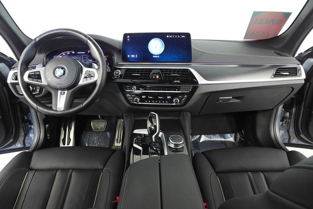 Thumbnail: 2023 BMW 5 Series - 25