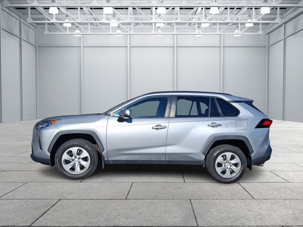 2019 Toyota RAV4 LE 7