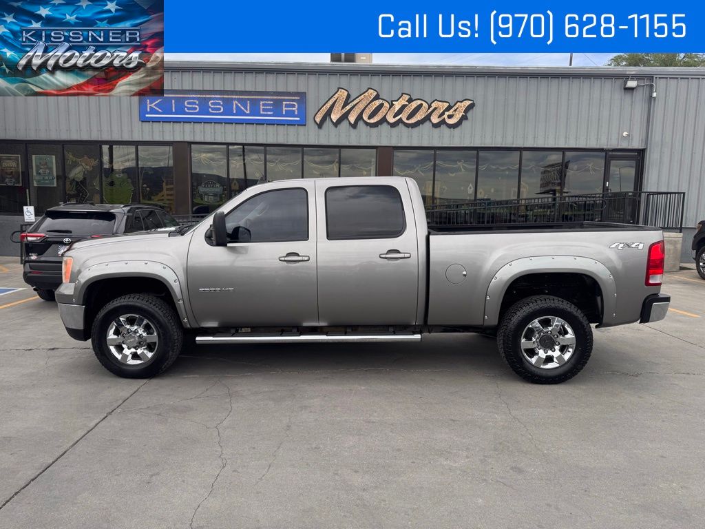 2012 GMC Sierra 2500HD SLT Crew Cab SB 4WD Pickup Truck Four-Wheel Drive 6-Speed Automatic