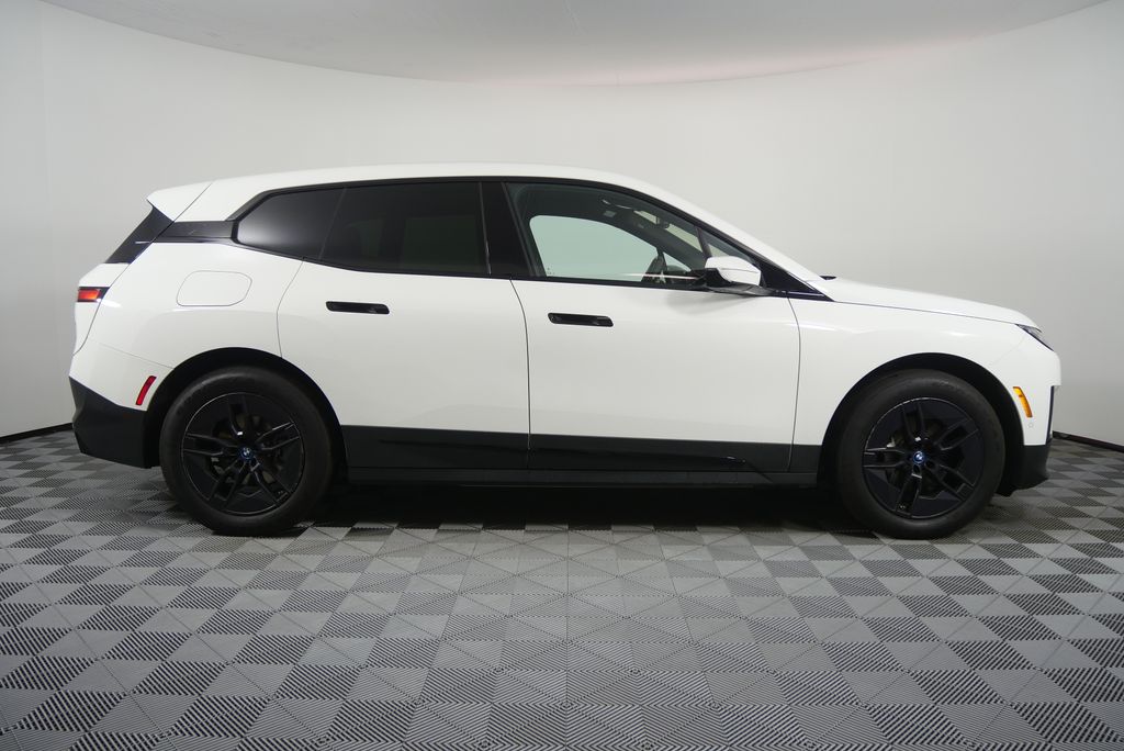 Thumbnail: 2024 BMW iX - 2