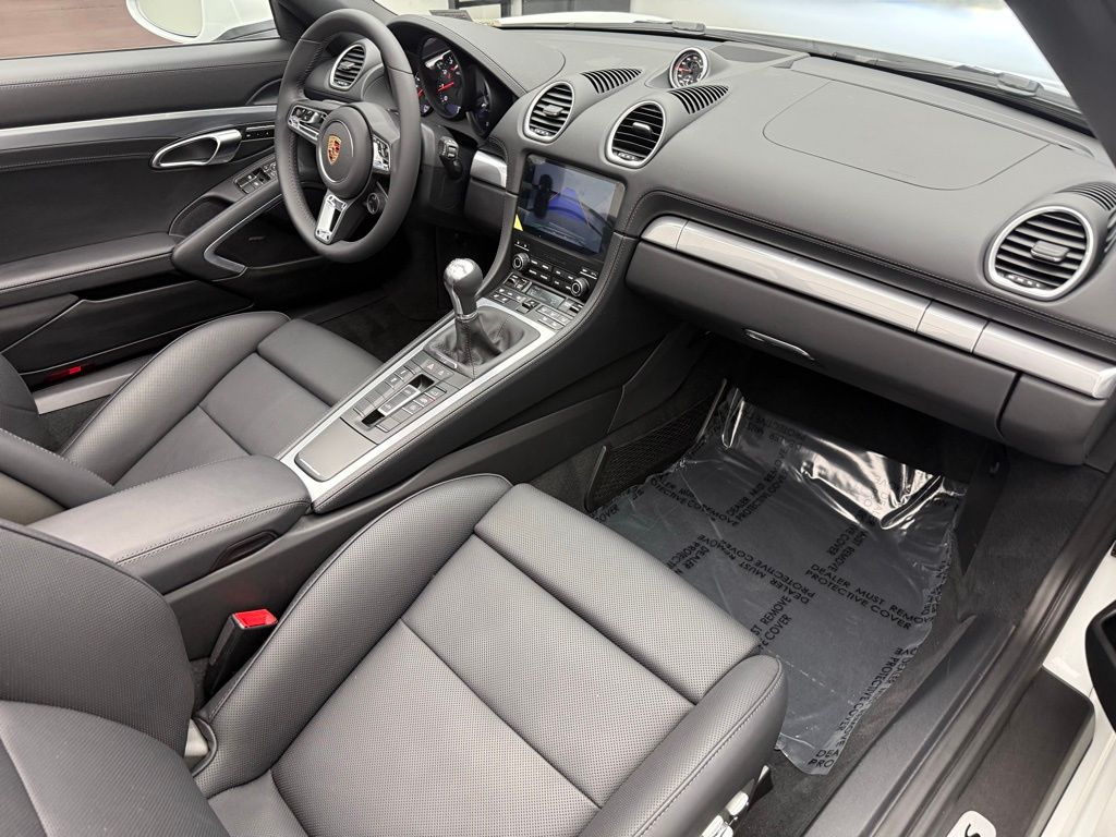 Thumbnail: 2025 Porsche 718 Boxster - 28