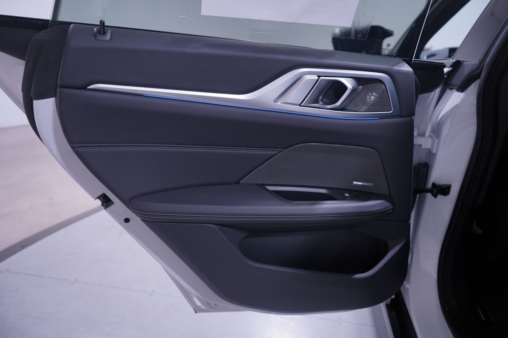 2023 BMW i4 M50 15