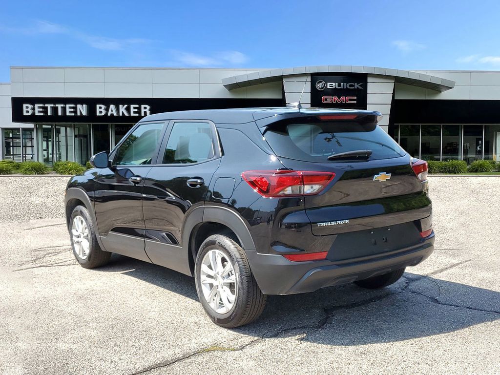 2023 Chevrolet TrailBlazer LS 5