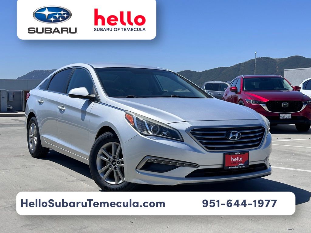 Symphony Silver 2015 Hyundai Sonata SE FWD Sedan Front-Wheel Drive 6-Speed Automatic