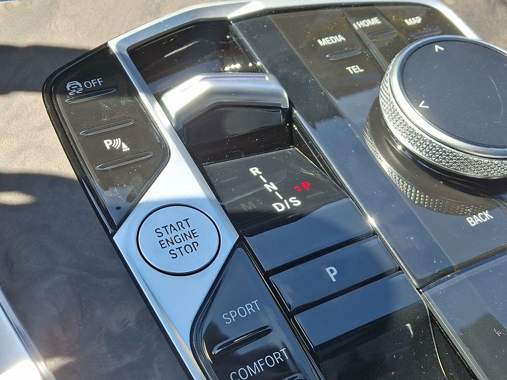 2025 BMW X5 xDrive40i 7