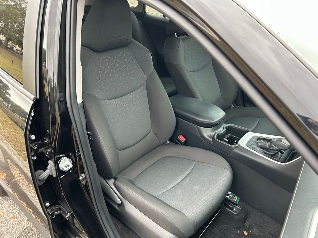 Thumbnail: 2024 Toyota RAV4 - 15