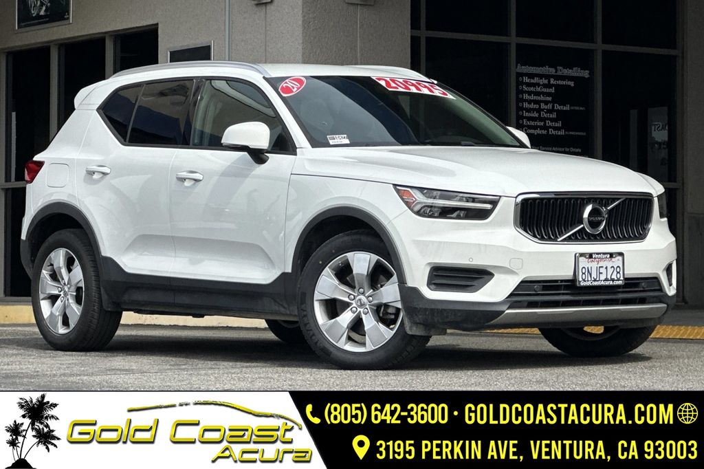 2020 Volvo XC40 T4 Momentum FWD