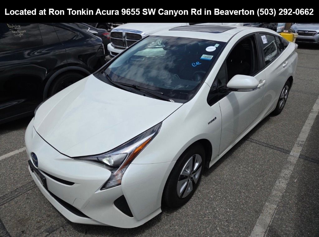 White (Blizzard Pearl) 2016 Toyota Prius Three FWD Hatchback Front-Wheel Drive Continuously Variable Transmission