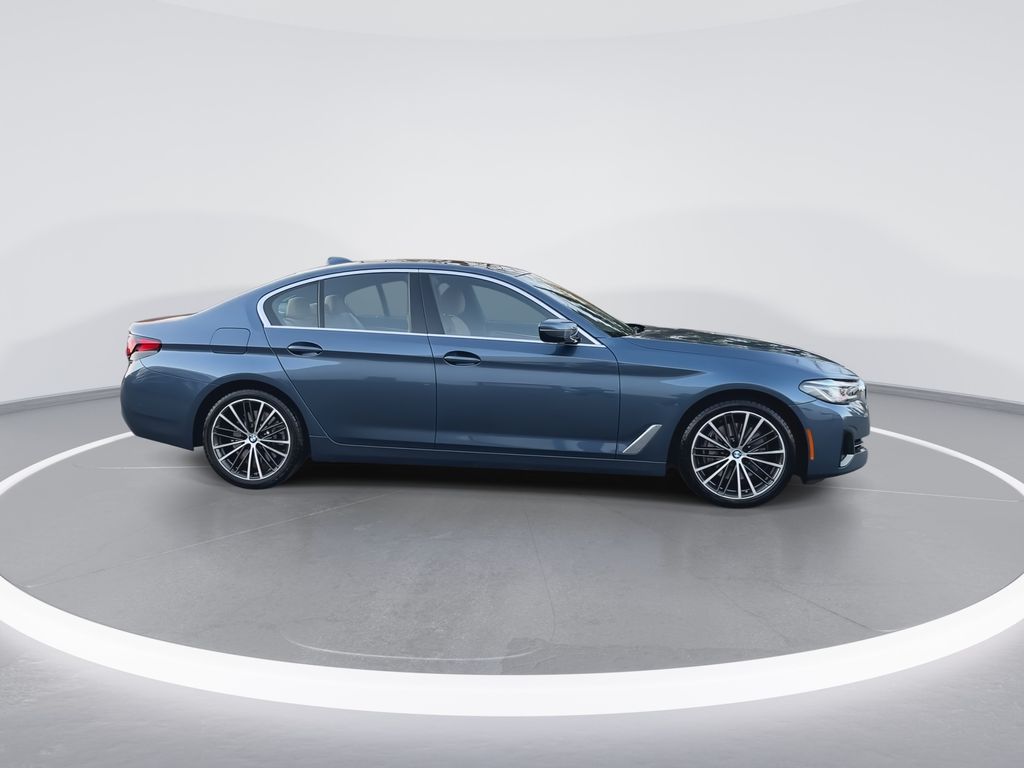 Thumbnail: 2023 BMW 5 Series - 9