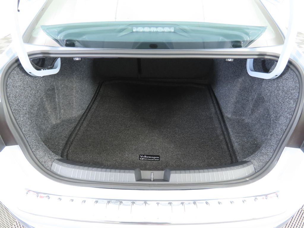 Thumbnail: 2026 Volkswagen Jetta - 28