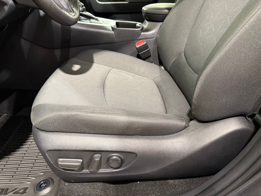 Thumbnail: 2024 Toyota RAV4 - 14