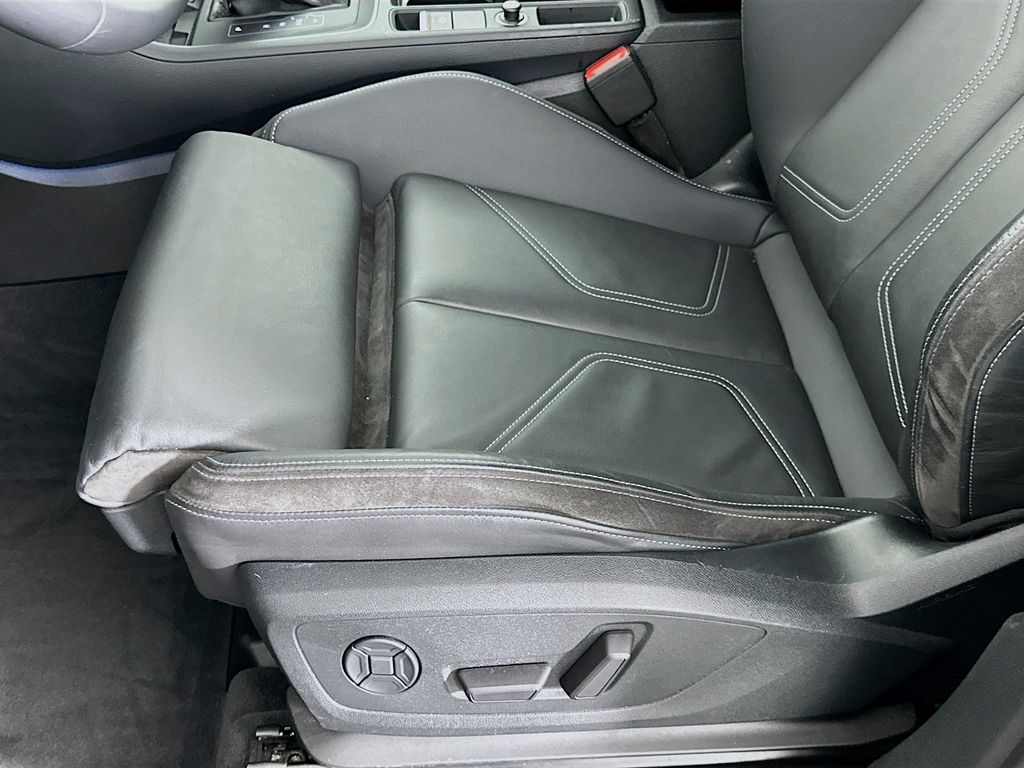 Thumbnail: 2020 Audi Q3 - 20