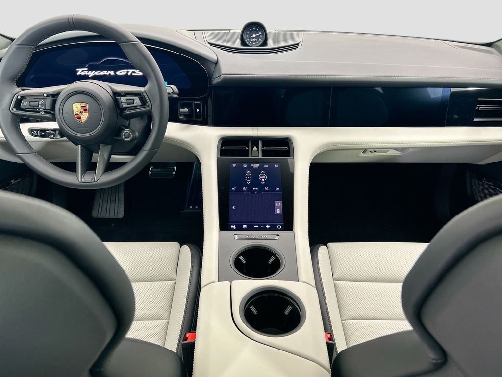 Thumbnail: 2026 Porsche Taycan - 16