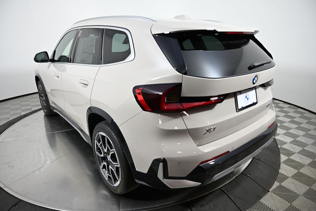 Thumbnail: 2026 BMW X1 - 3